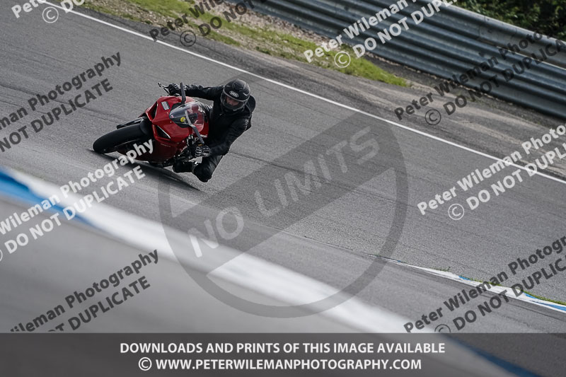 estoril;event digital images;motorbikes;no limits;peter wileman photography;portugal;trackday;trackday digital images